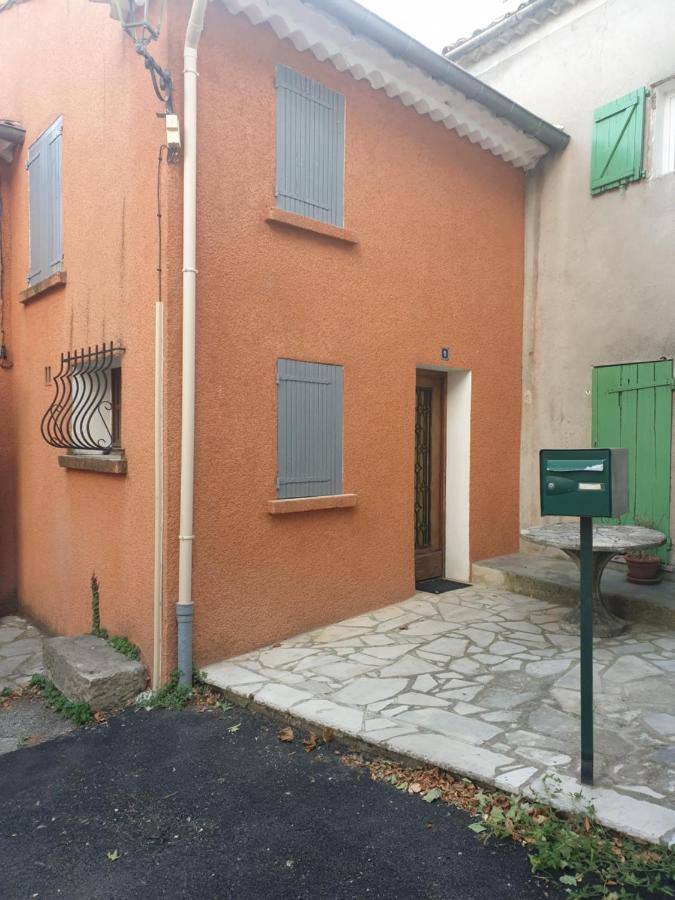 Maison De Village De 98 M2 Typiquement Provencale Pierrevert Exterior foto